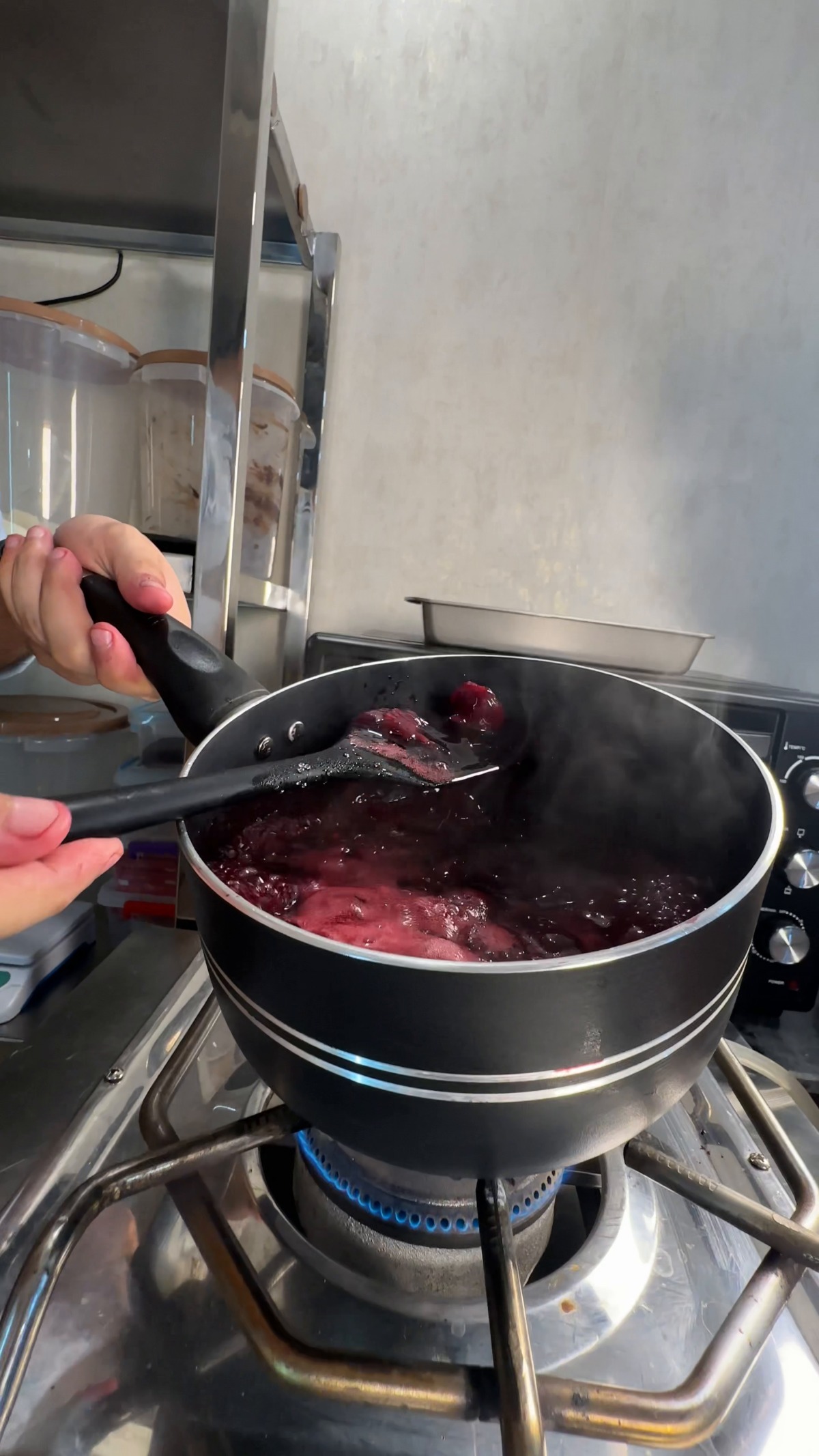 Cherry sauce cooking
